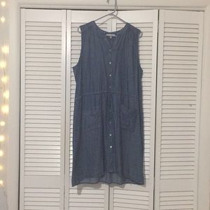 Thin short sleeved jean dress!
